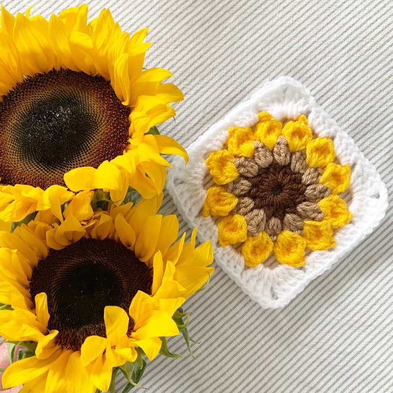 PATTERN Solig Sunflower Pillow Pattern Crochet Granny Square Sunburst Granny Square Crochet Flower DIGITAL DOWNLOAD image 7