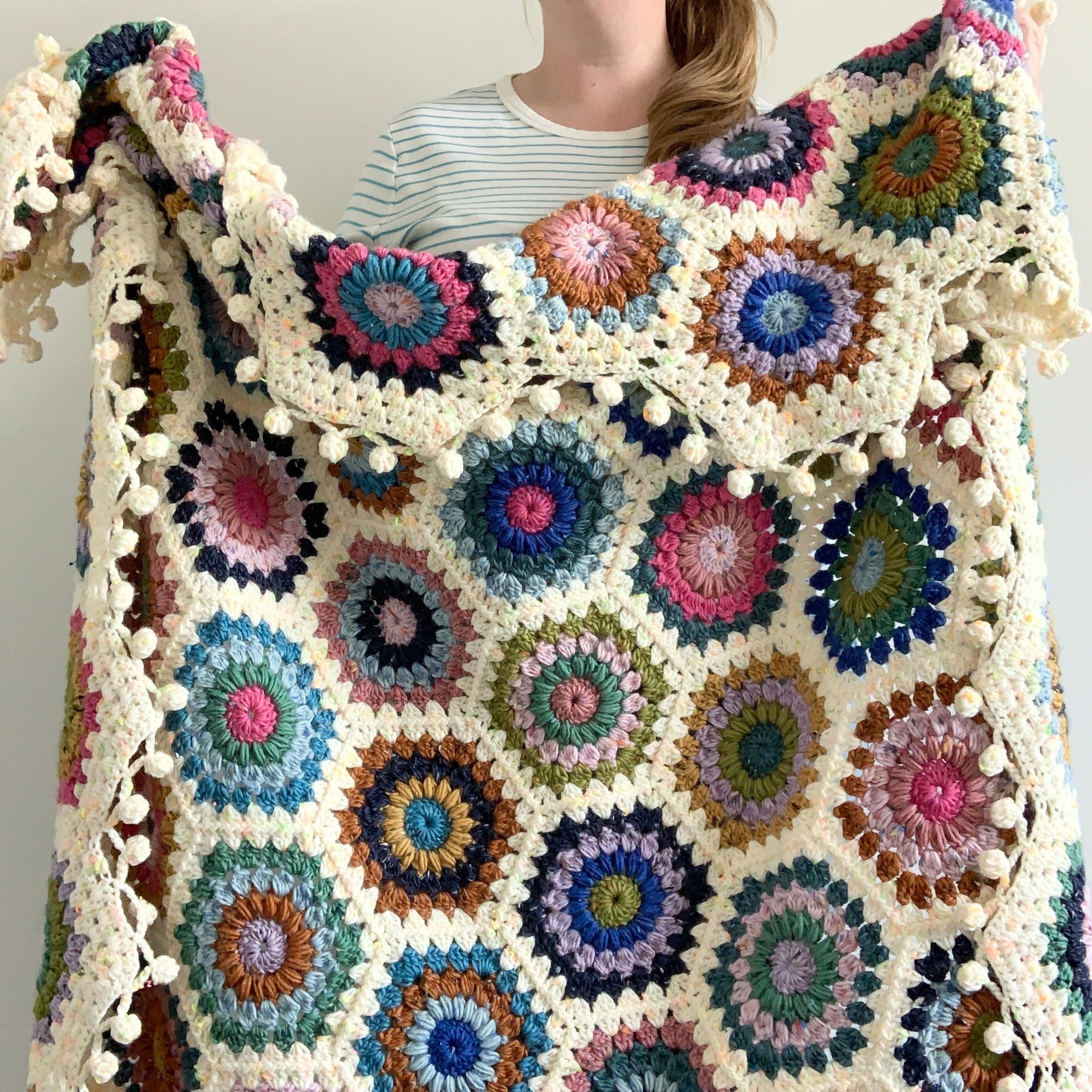 Hygge Burst Granny Square Pillow Pattern — NautiKrall Crochet