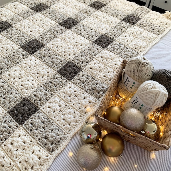 CROCHET PATTERN & VIDEO | Special Edition Plaid Granny Square Blanket, Beginner Crochet, Traditional Granny Square, Bulky Yarn, Tassels