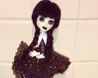 Ooak monster high muñeca miércoles addams 2022 repintar