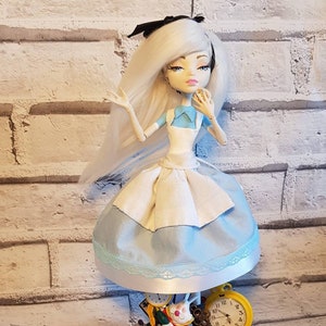 Ooak monster high doll Alice in wonderland.8