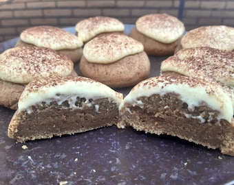 Tiramisu-Kekse mit Mascarpone-Käsesahne und Kakaopulver-Plätzchen-Rezept-Gefüllte Kekse-Gourmet-Kekse-Hausgemachte Kekse