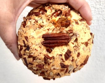 Pecan and pumpkin cookies stuffed and filled with pumpkin jam and pecan-Giant Cookie recipe-Stuffed Cookies-Gourmet Cookies-Homemade cookies