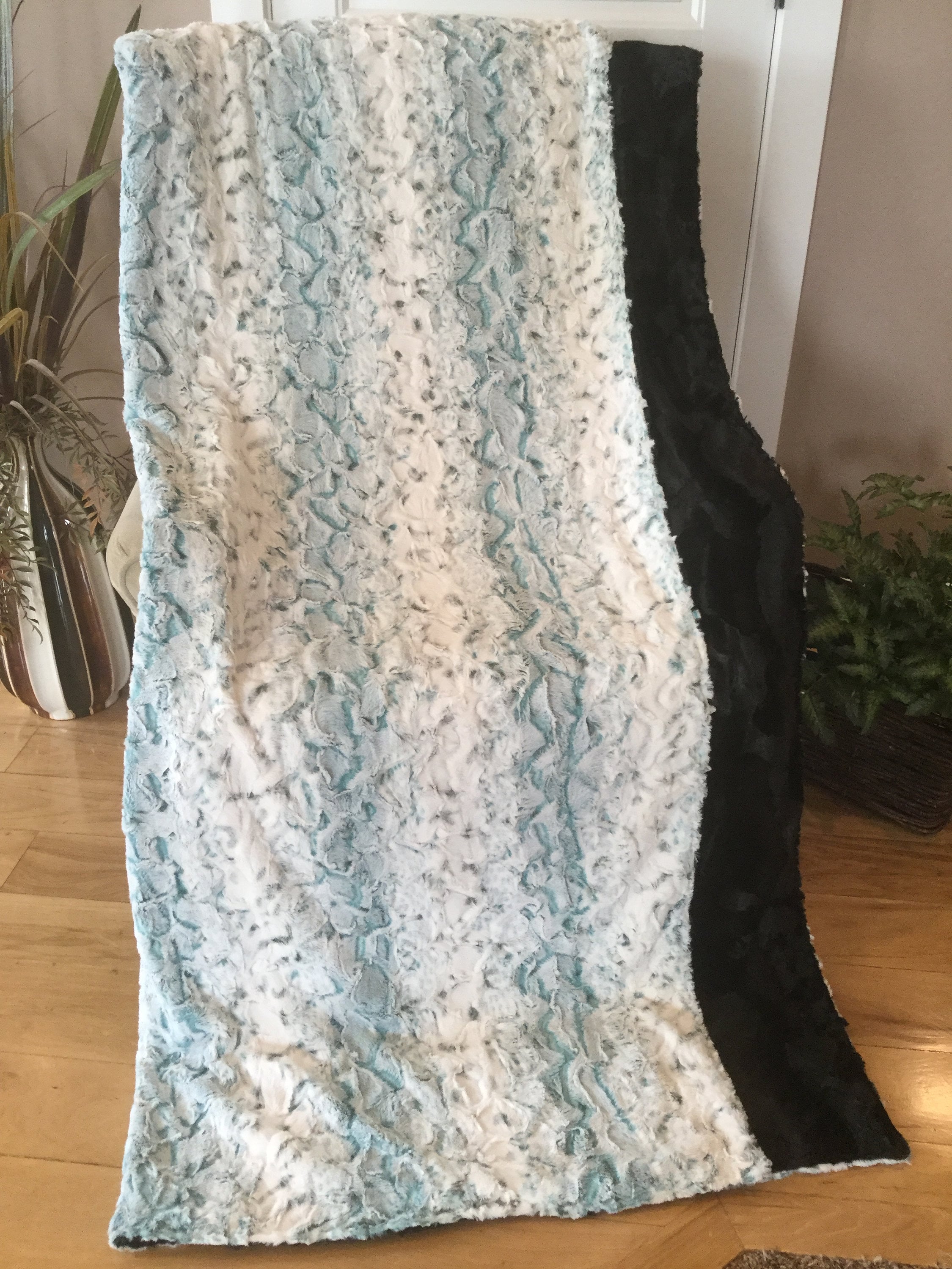 Luxury Snowy Owl Mallard & Hide Caviar Adult Extra Large Double Sided Plush Minky Throw/Blanket