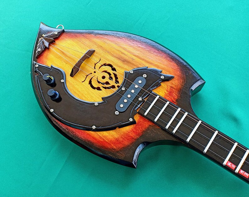 Isarn Acoustic Electric Phin 3 Strings, Thai Lao Guitar Musical Instrument, Thailand Traditional