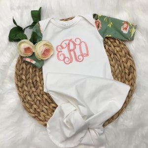 Knotted Floral Baby Gown, With matching Headband, Blank or Personalized, Floral Print Take Home Outfit Set Includes Headband Newborn