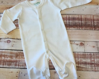 Solid White Sleeper, Blank Infant Footed Pajamas - Baby Embroidery Blanks NB 3M 6M 9M  Plain Footies