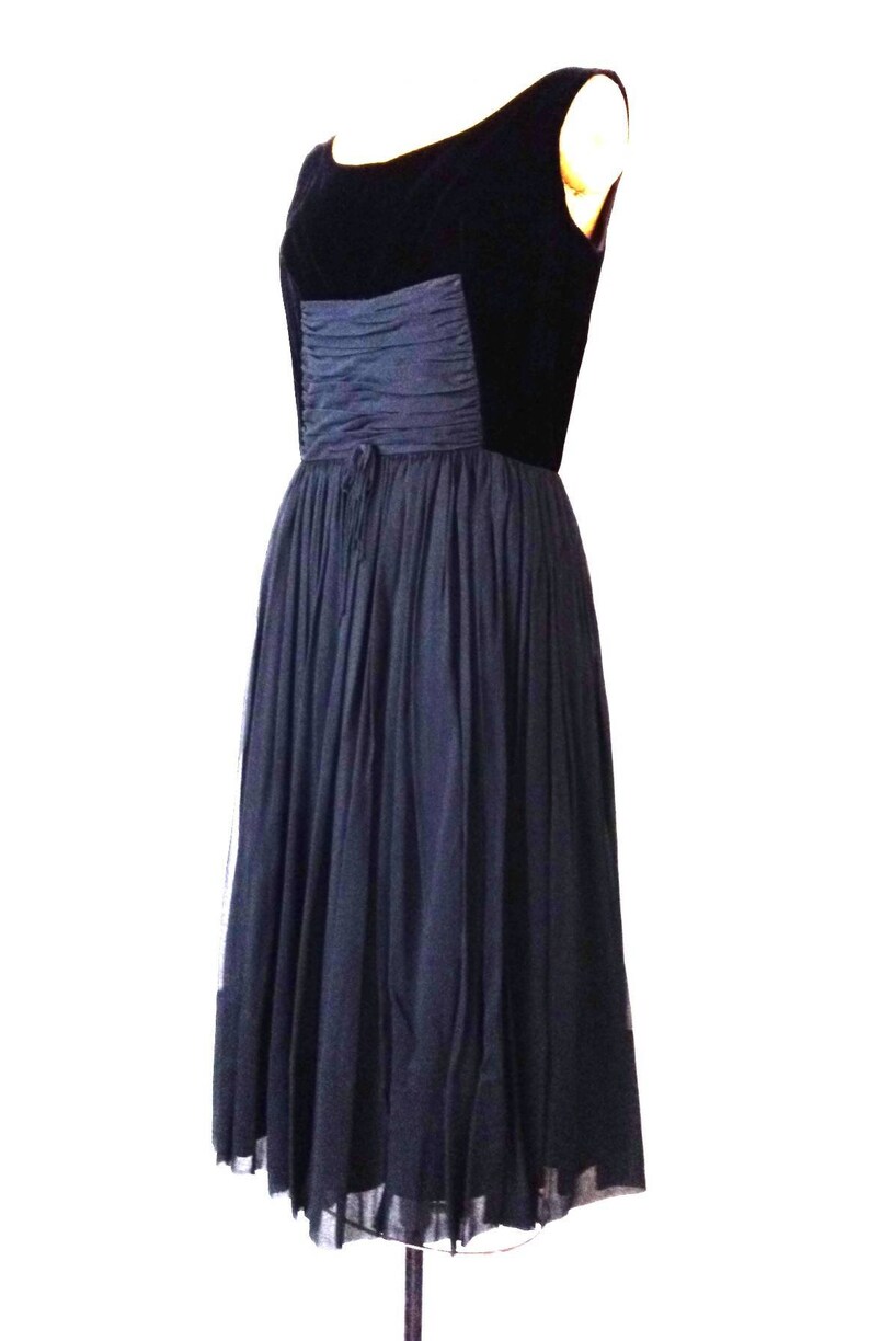 Vintage 1950s Black Velvet and Taffeta Gown with Crepe Overlay 1950 Little Black Dress Vintage Crepe Ruched Dress Medium 38b 30w