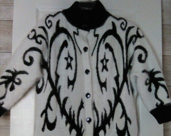 40 % Angora Vintage Black White Sweater Lined Size S