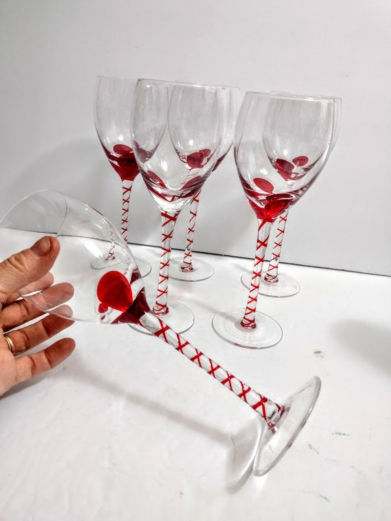 ONE Glass PIER 1 Red Drop Swirl Ribbon Stem Champagne Wine Water