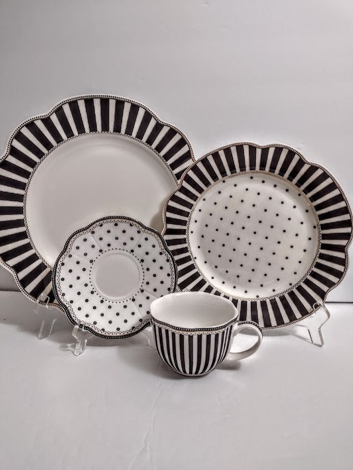 Assiette à Soupe Rayures Noires Et Blanches Aulica - Céramique, Compatible Lave-vaisselle Et Micro-ondes - 8