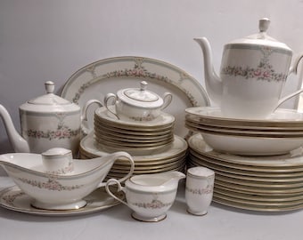 Rare NIKKO CHELSEA Dinnerware Dinner Plate Pasta Bowl Teapot Serving Bowl Creamer Sugar Bowl Gravy Boat Salt Pepper Shaker Choose