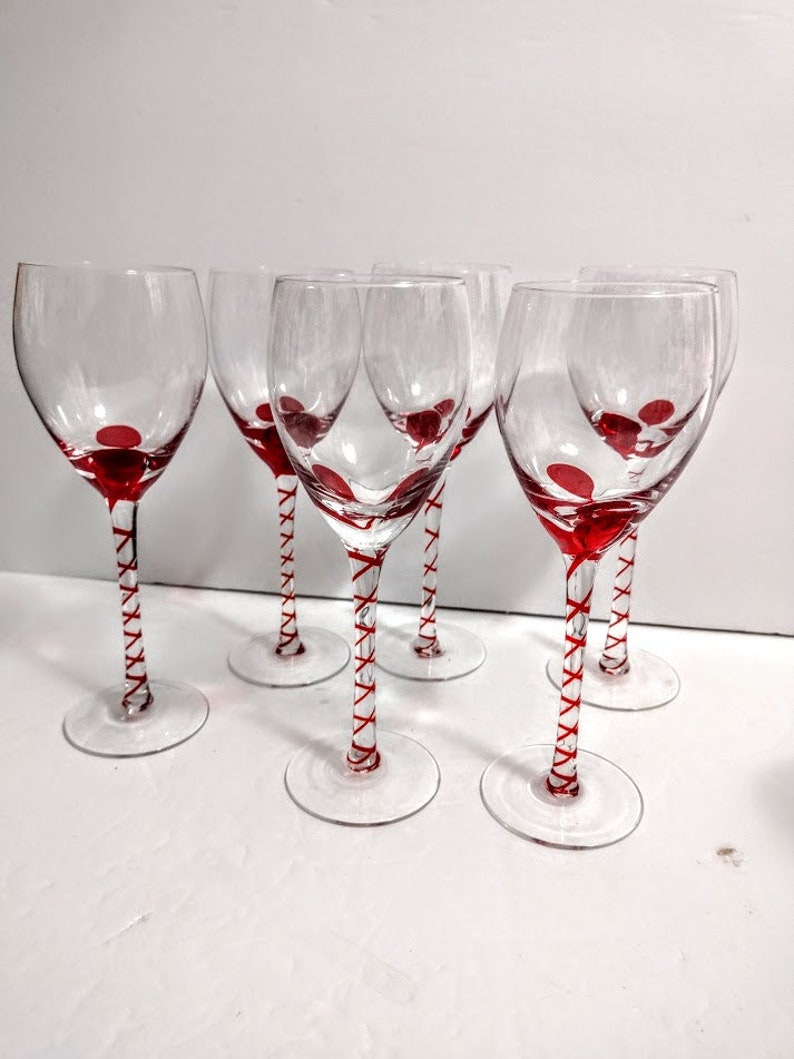 ONE Glass PIER 1 Red Drop Swirl Ribbon Stem Champagne Wine Water