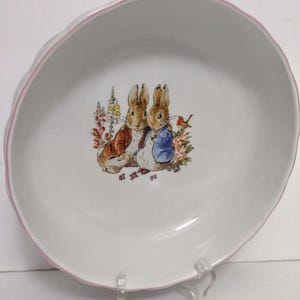 ONE Plate Beatrix Potter PETER RABBIT Little Gardener Bunny Easter Serving Bowl 10&quot;