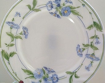 One Plate Vintage Gibson Morning Glory Flowers Salad Plate 8"
