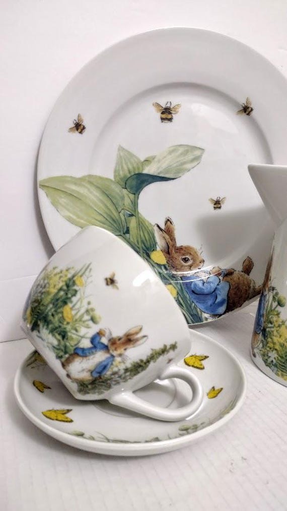 ONE Plate+napkin Beatrix Potter PETER Rabbit ZRIKE Brands Little