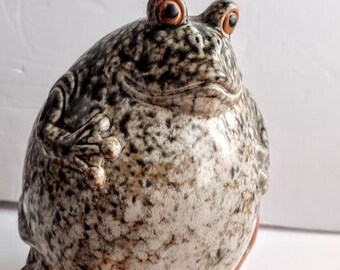 Anthropomorphic Ceramic Funny Bullfrog Outdoor or Indoor Decor Figurine 6.25"