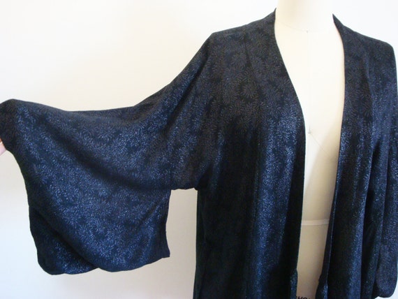 Vintage Shimmery Black Floral Brocade Kimono One … - image 3