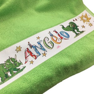 Handtuch mit Namen farbig, rotes Handtuch personalisiert , Weihnachtsgeschenk mit Namen , Farbiges Handtuch mit Namen, Rosirosinchen Green