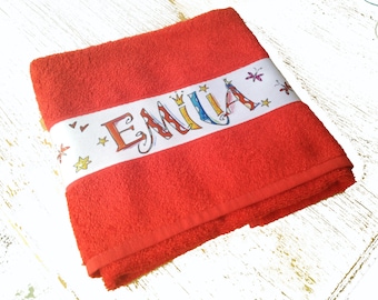 Handtuch mit Namen farbig, rotes Handtuch personalisiert , Weihnachtsgeschenk mit Namen , Farbiges Handtuch mit Namen, Rosirosinchen