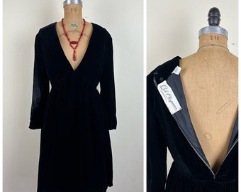 Vintage 1960s 60s Ceil Chapman plunging neckline velvet babydoll dress