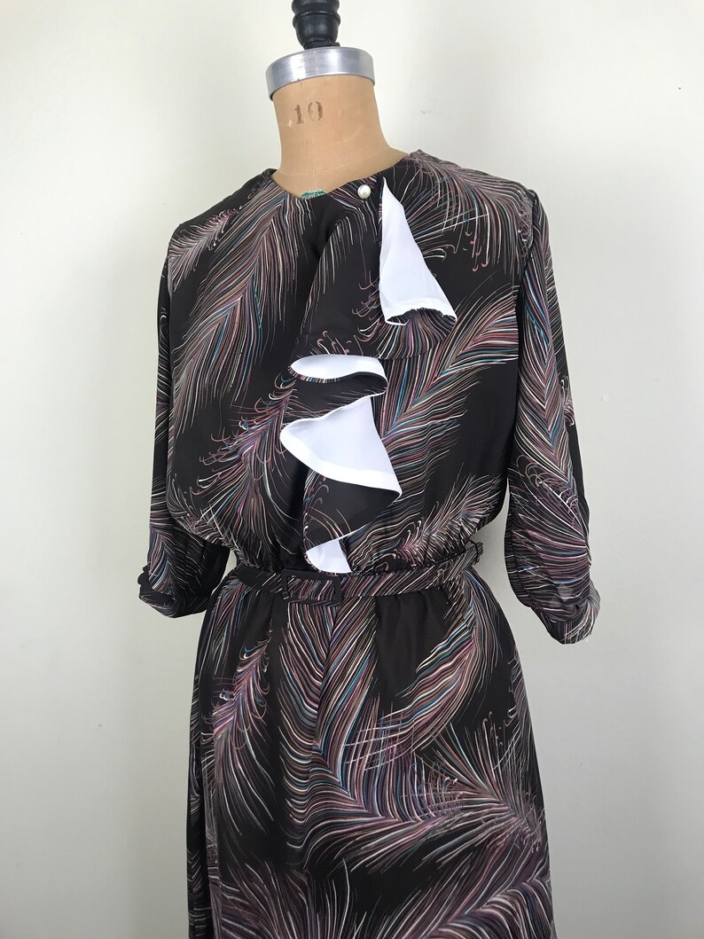 Vintage 1970s 70s Feather print dress image 4