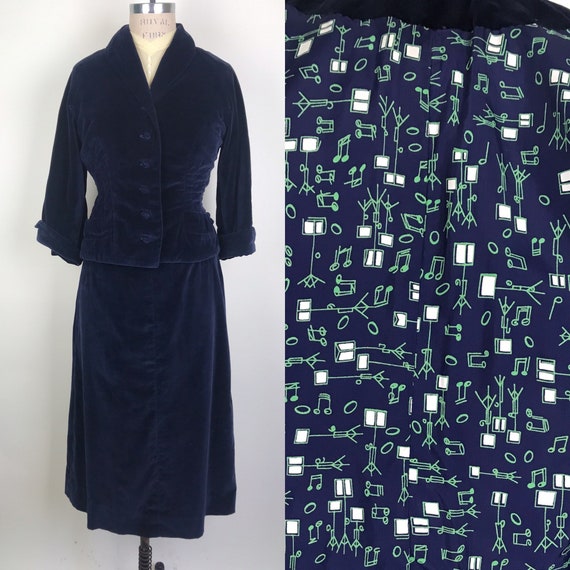 1950s 50s Blue velvet suit with novelty print lin… - image 1