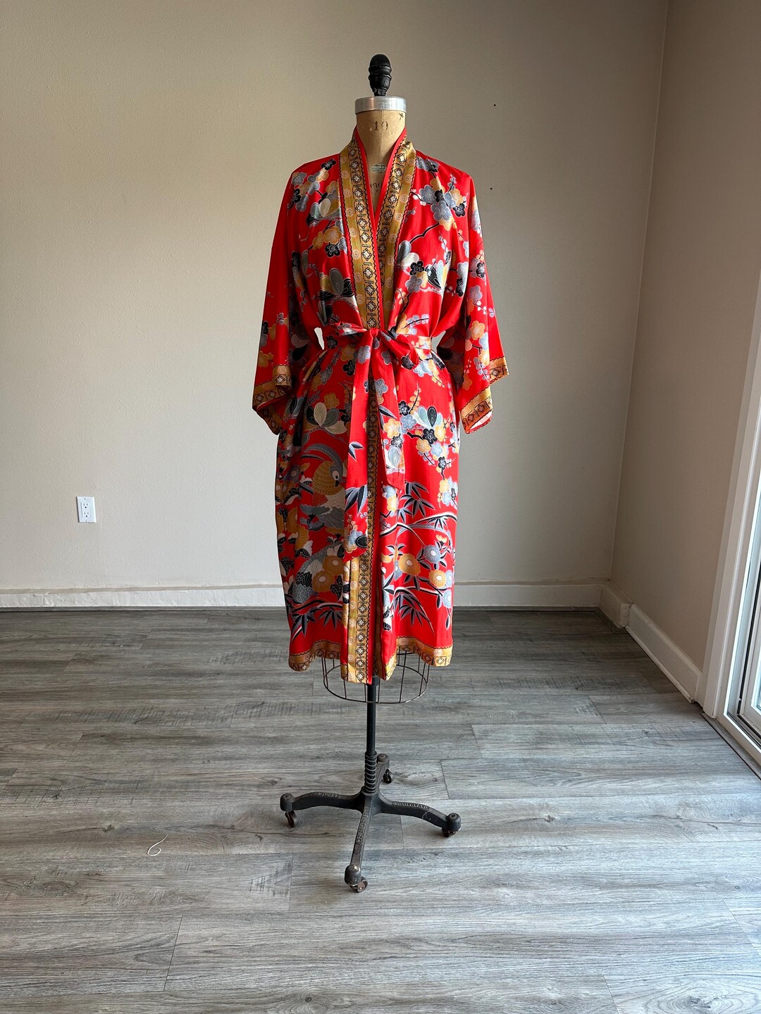 Vintage 1950s 50s 1960s 60s Silk Robe With Pheasants and Cherry ...