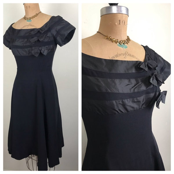 Vintage 1950s 50s Jane Derby Rayon dress with bows