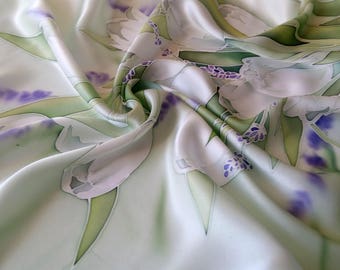 Long green silk scarf, White tulips, Handpainted silk, gift for women, spring scarf, gift for coworker, gift for mother