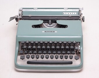 SALDI DI NATALE!Olivetti Lettera Pluma 22 Macchina da scrivere originale Light Teal Green, Vintage, revisionata professionalmente