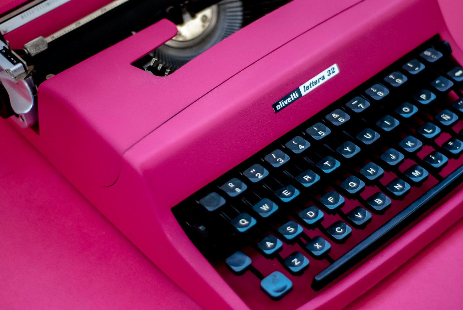 Meilleur Cadeau Typewriter.company Working Pink Olivetti Lettera 32 - Machine à Écrire Manuelle Port