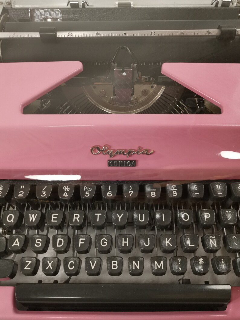 HEAVY DUTY Typewriter Cover for Medium Size Typewriter Monica