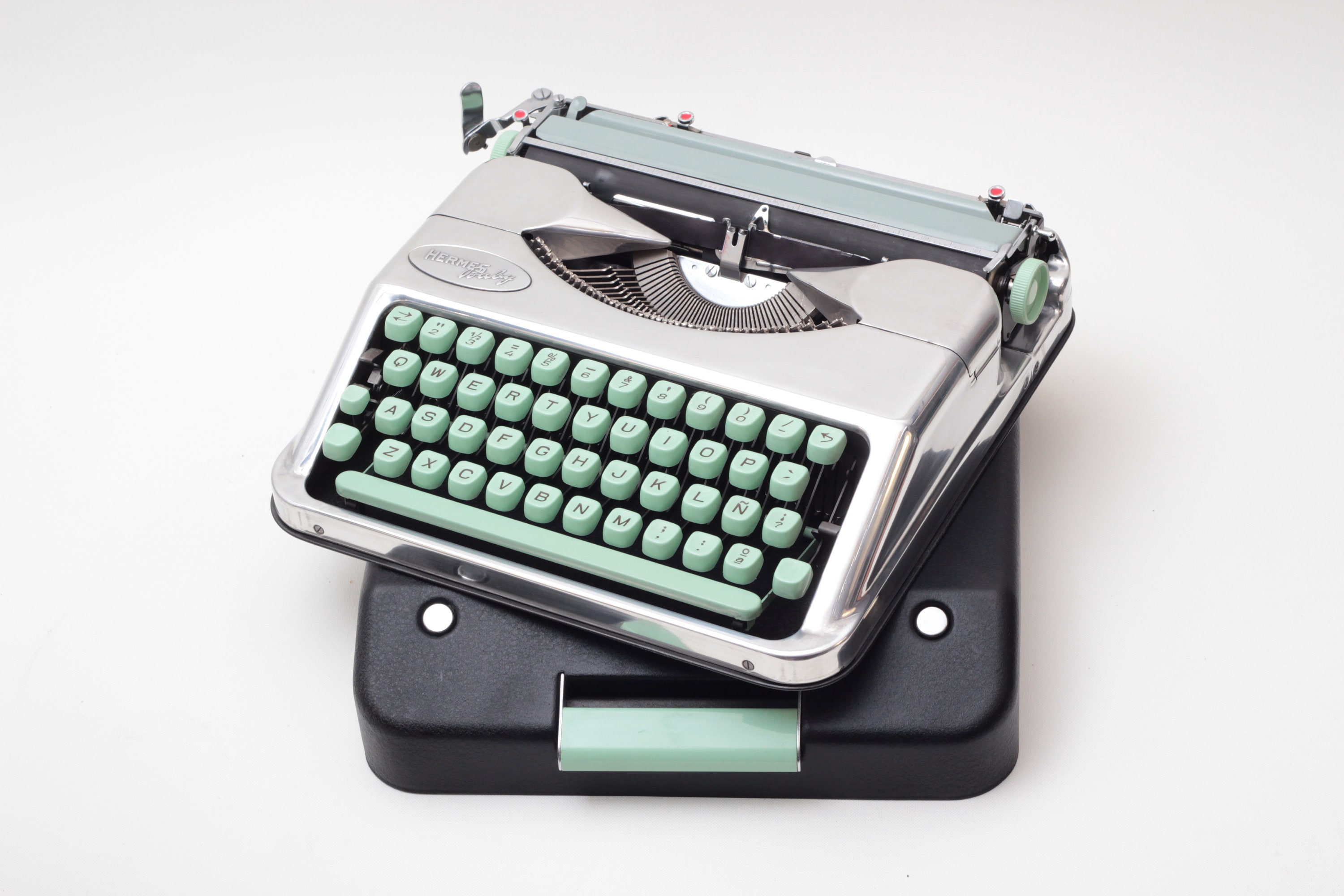 Hermes Typewriter for sale Only 3 left at 75
