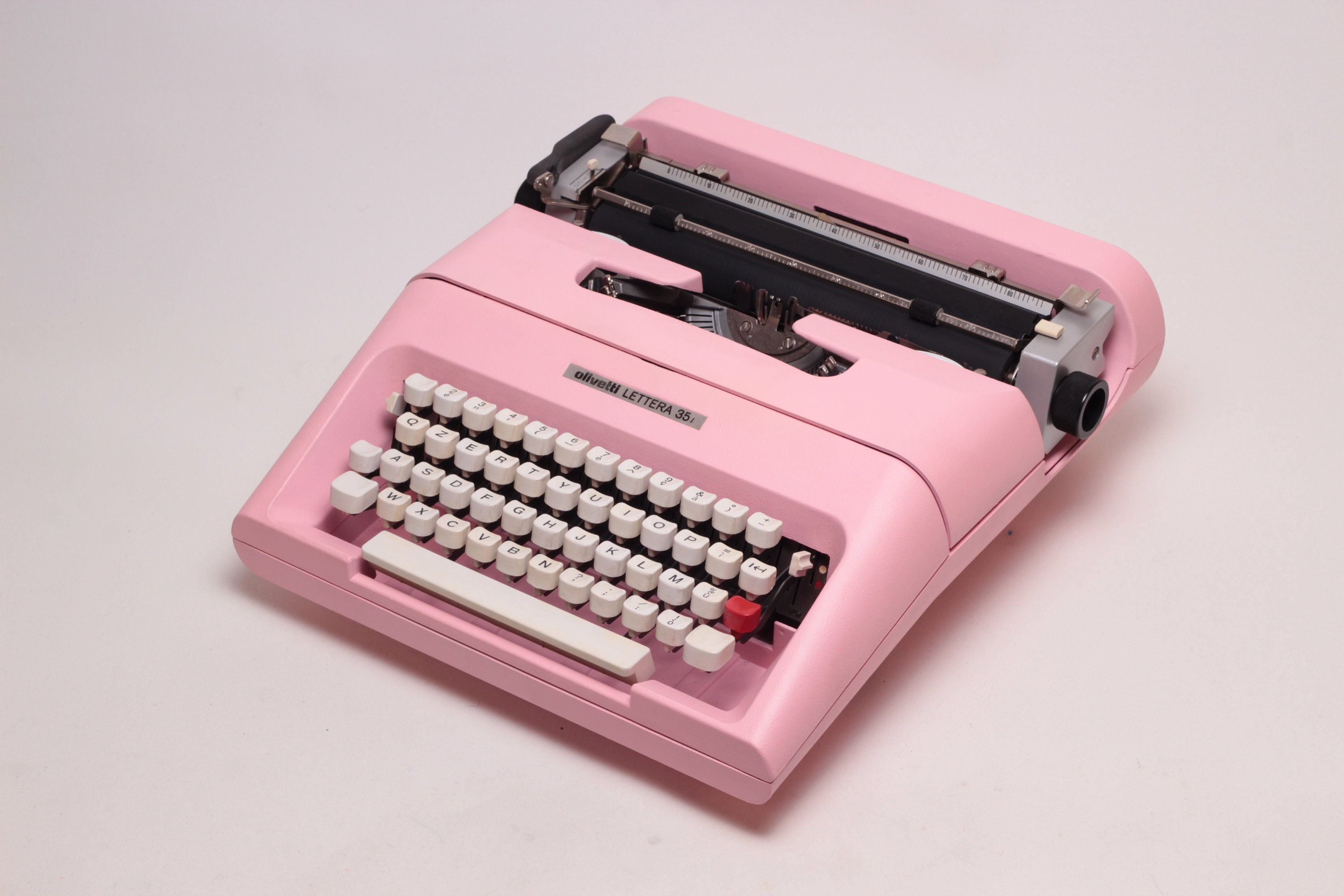 TYPEWRITER OLIVETTI LETTERA 35 pink perfectly working vintage typewriter Professionally Serviced