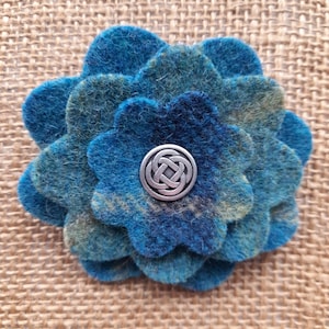 Blue and green tartan plaid flower corsage pin brooch