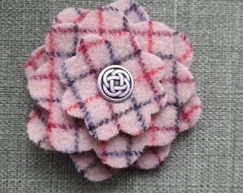 Tweed tartan plaid corsage pin brooch