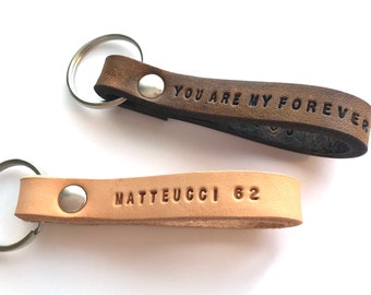 Custom Leather Keychain, Personalized Leather Keychain, Monogram Keychain, Anniversary Wedding Keychain, Gift for her or him, Christmas Gift