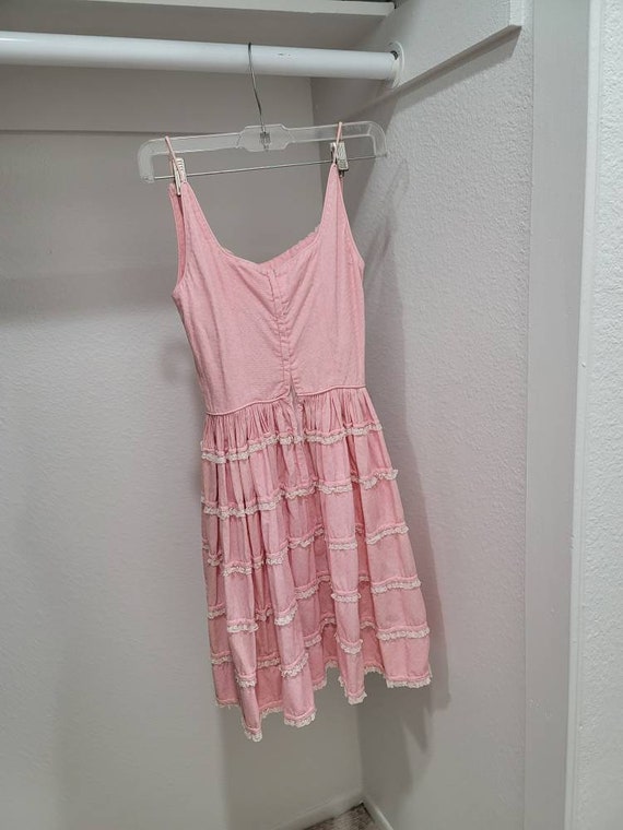 Pretty Pink 50s Dress - image 8