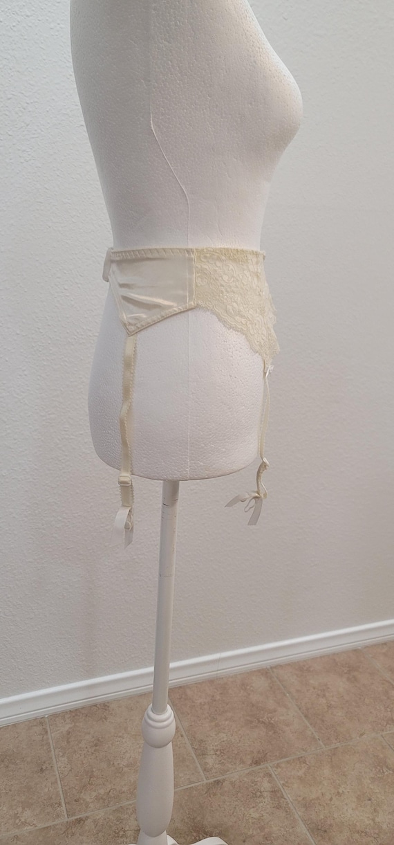 Victoria Secret White Vintage Garter Belt - Etsy display picture 1