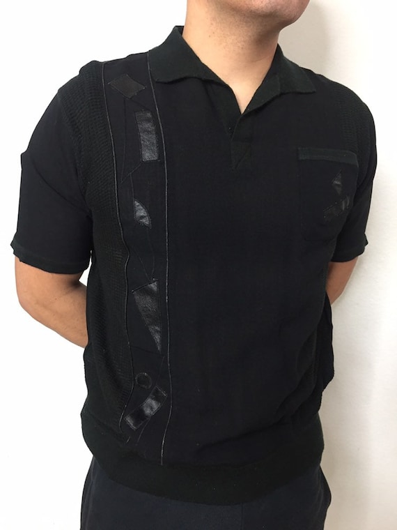 Black short sleeve shirt