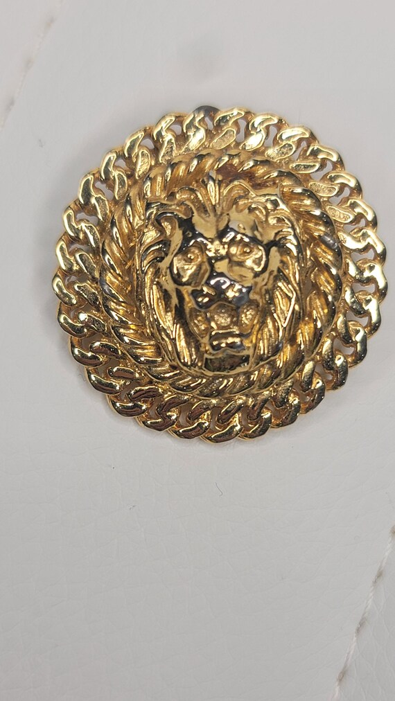 Lion Head Brooch