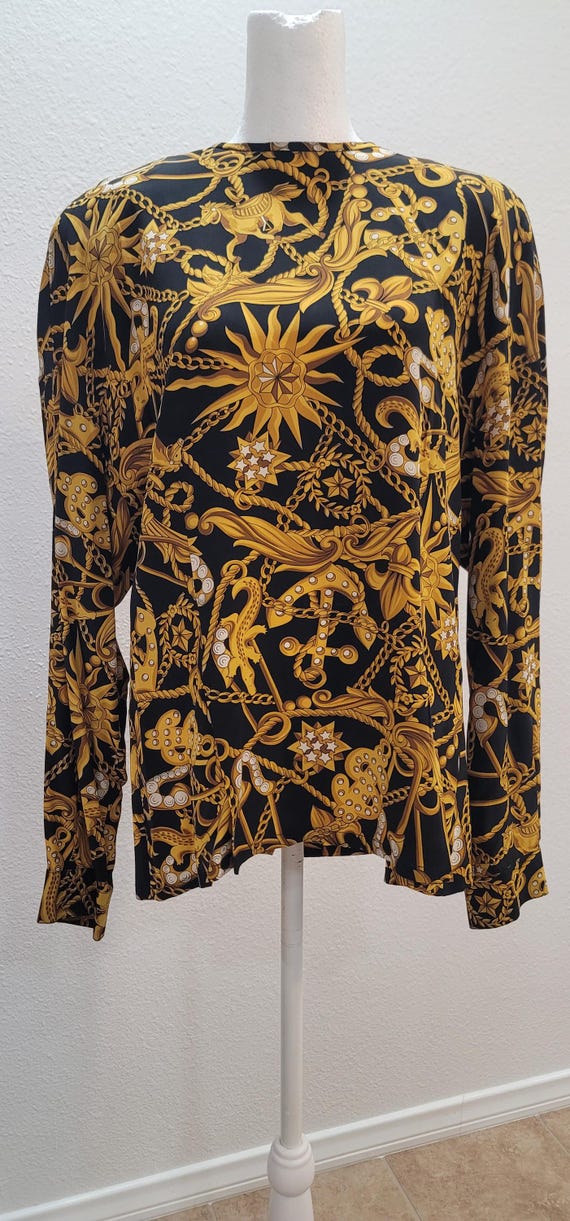 Fun blouse that buttons up in the back. - image 8