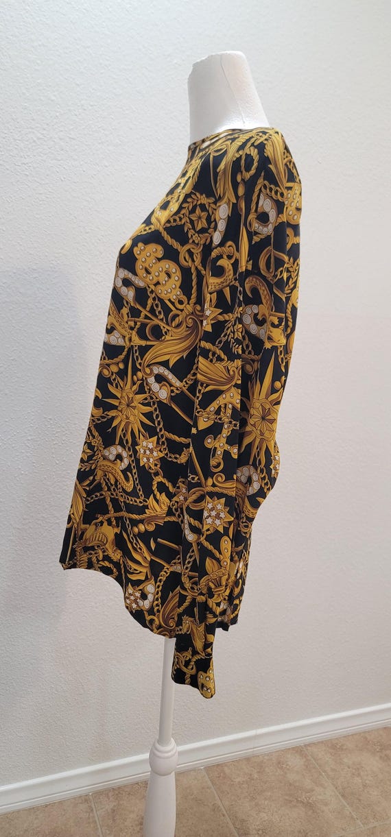 Fun blouse that buttons up in the back. - image 7