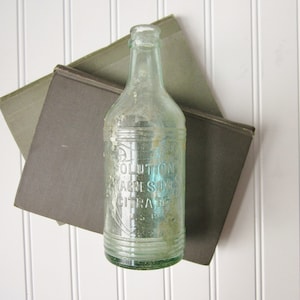 Antique Aqua Green Glass Bottle, Solution Magnesium Citrate U.S.P. Apothecary Bottle