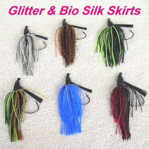 6 Hand Tied 3/8 oz Bass Jigs, Glitter Bio Silk Skirts, Good Quality  Lot # R