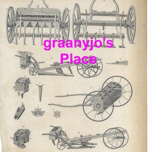 Peut inclure: Une illustration vintage en noir et blanc d'un schéma dessiné à la main d'un semoir amélioré pour la diffusion. Le schéma montre les différentes parties et composants de la machine, y compris les roues, le cadre et la trémie à semences.
