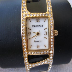 Vintage Ladies Elgin ll Quarts Watch, Crystals, Working Order, New Battery,