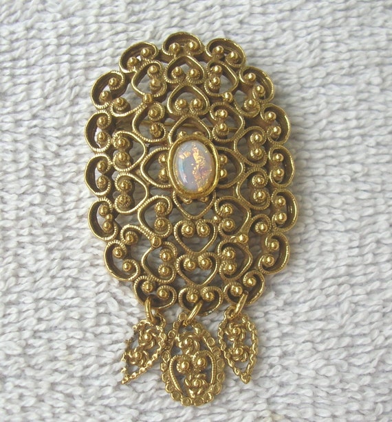 Vintage 1960's faux Opal & Gold Color Metal Pin o… - image 1