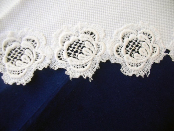 Lot of 2 Vintage 1930's Lace Collars, 1/w snap cl… - image 4